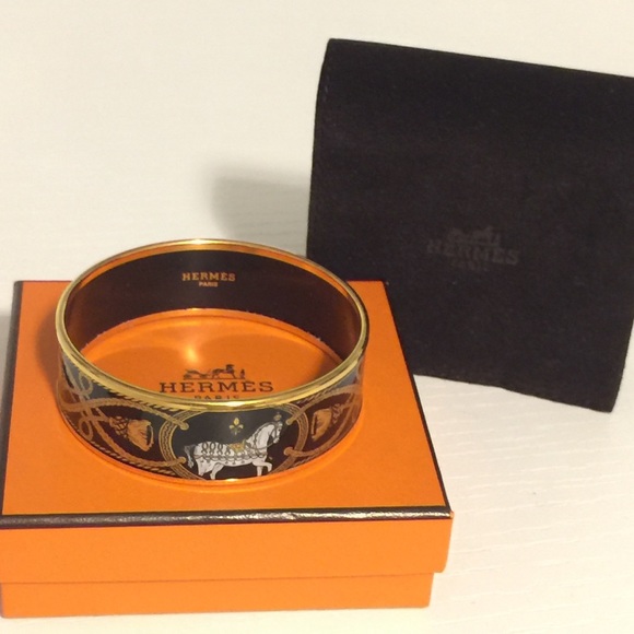 Hermes Jewelry - Authentic Hermès Grand Apparat Enamel Bangle